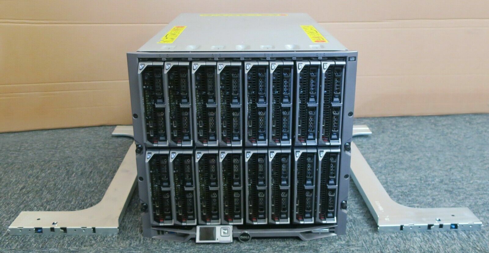 Обзор Dell PowerEdge M1000e: современное решение для блейд-серверов